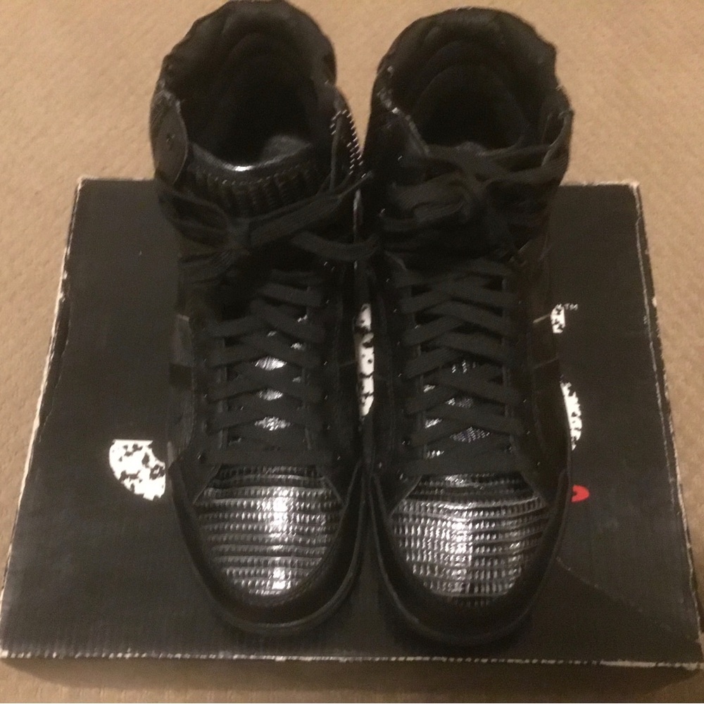 J75 by Jump Sneakers